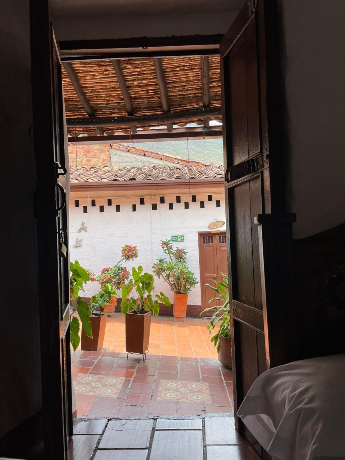Hotel Casa Posada Don Chepe San Gil Exteriör bild