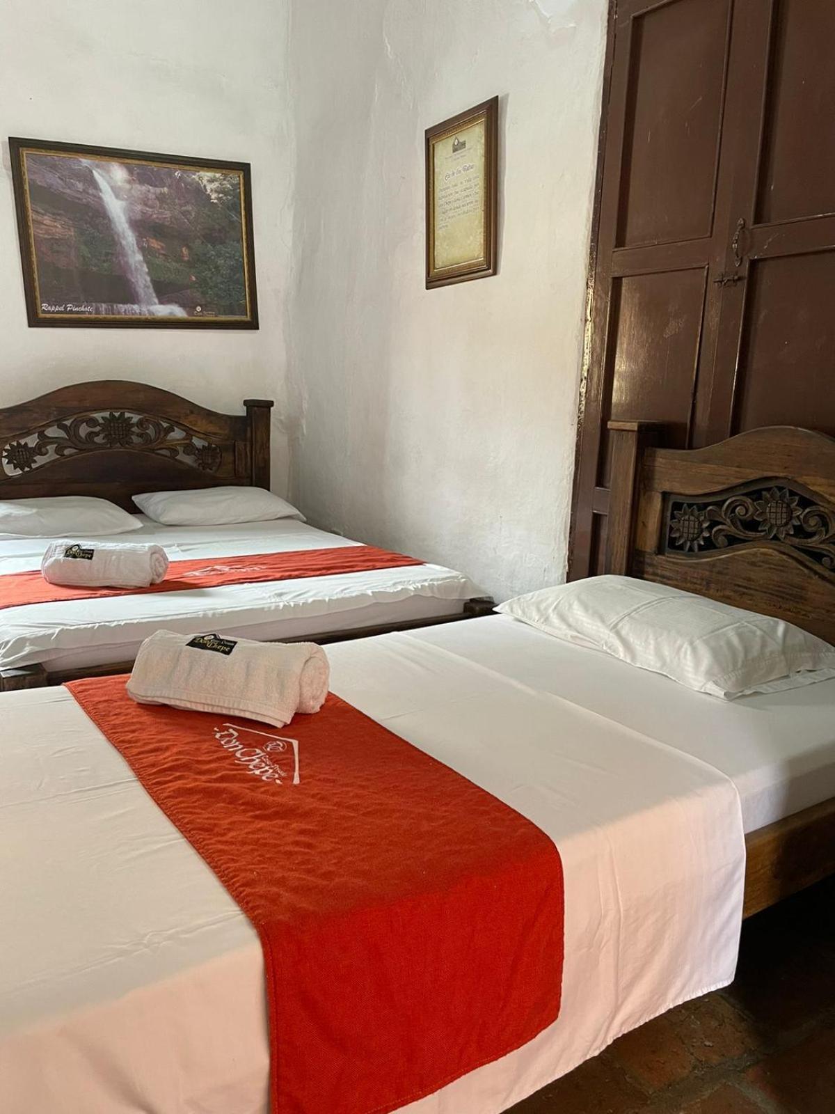 Hotel Casa Posada Don Chepe San Gil Exteriör bild