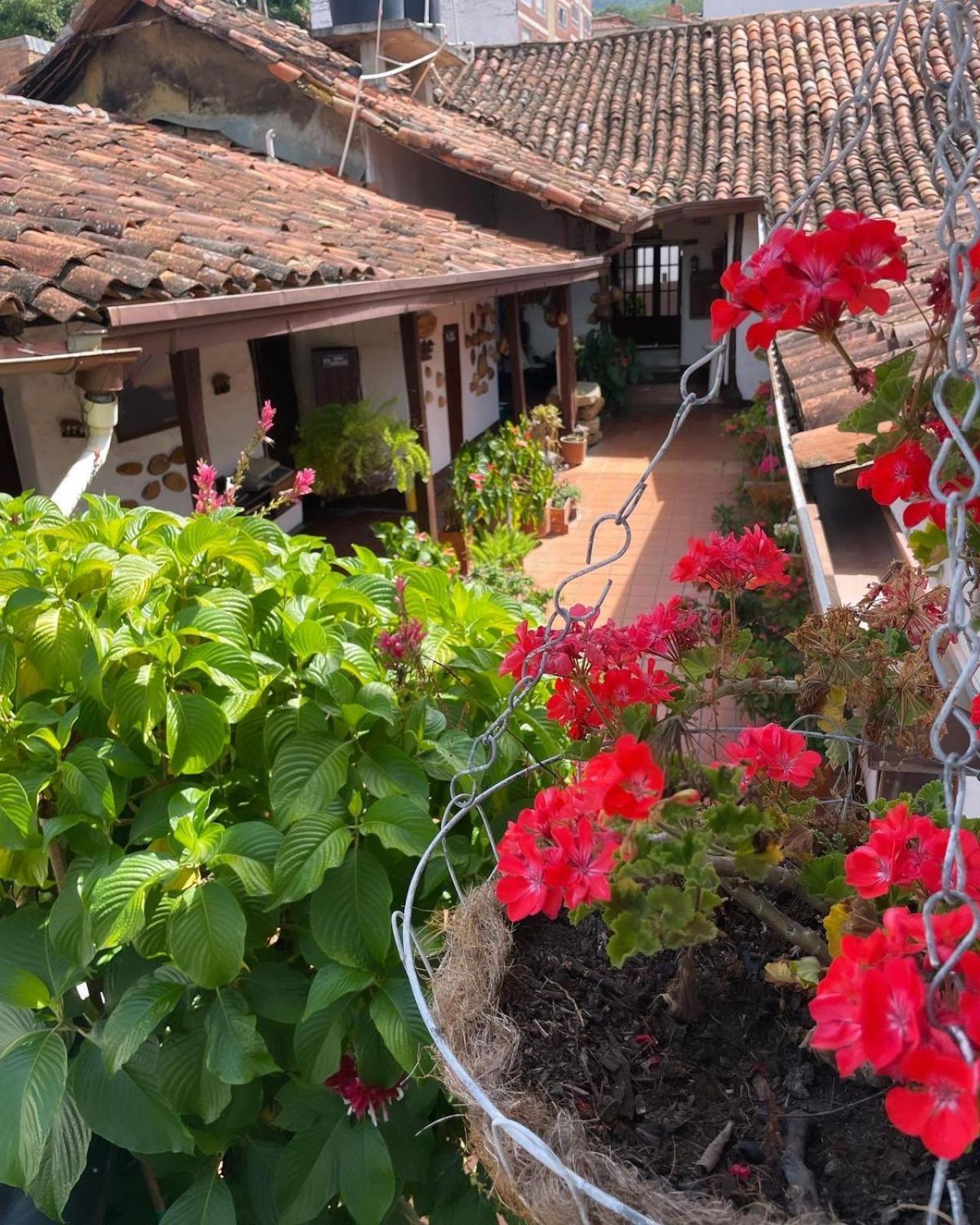 Hotel Casa Posada Don Chepe San Gil Exteriör bild